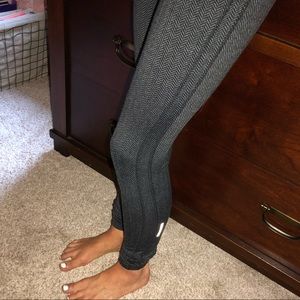 🌟SOLD—Yoga pants: grey/black pattern